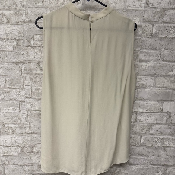 Eileen Fisher 100% Silk Sleeveless Blouse Top Off White Women’s Large - Picture 3 of 5